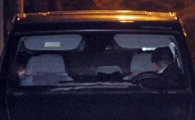 车震直播在线观看,在线观看背后的秘密与争议  第1张